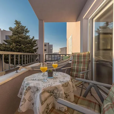 Apartment Neno *