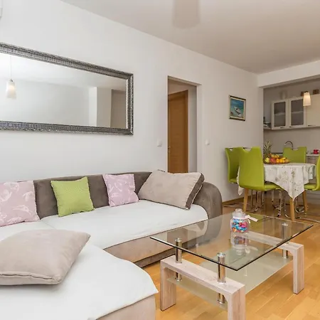 Neno * 马卡尔斯卡