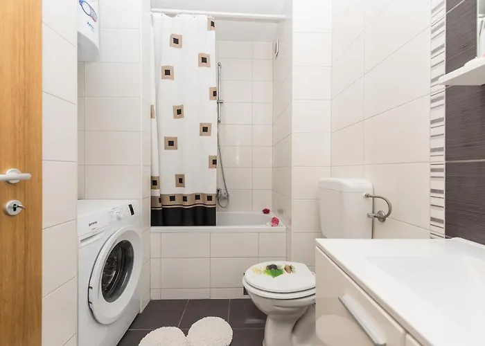 Neno * Макарська