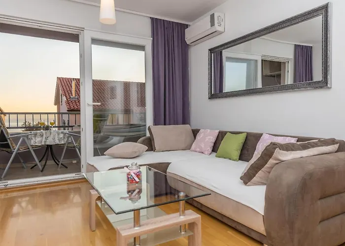 Neno Apartman Makarska